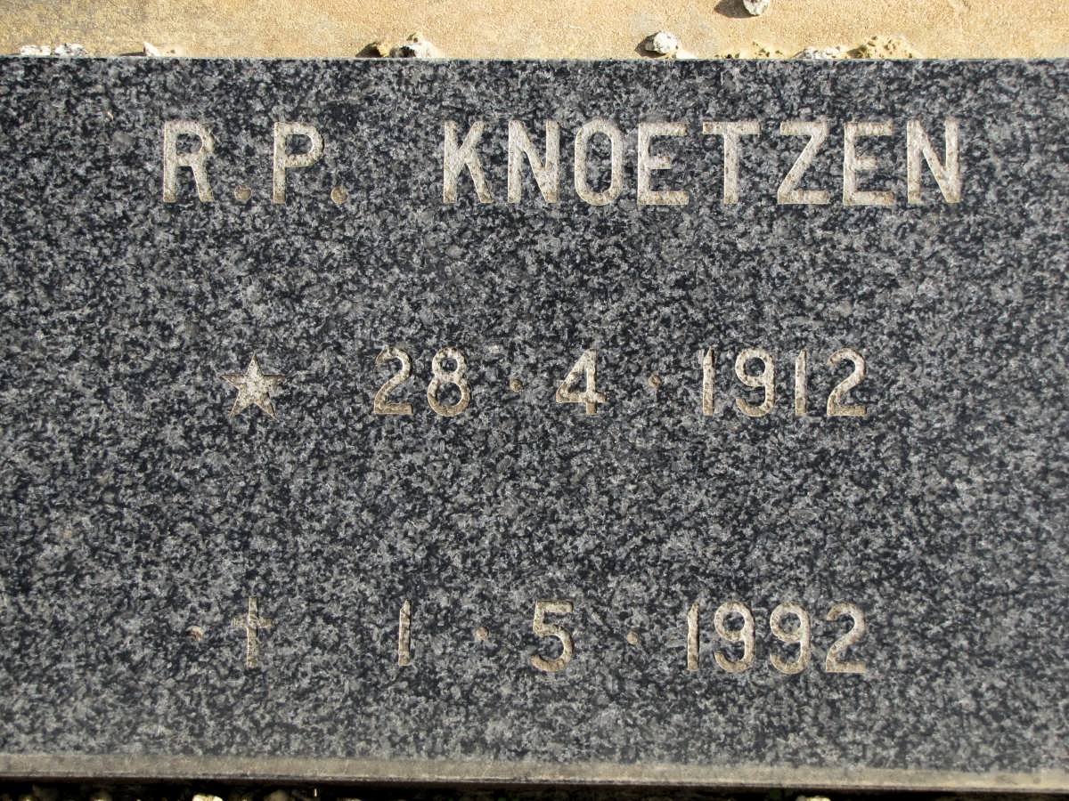 KNOETZEN R.P. 1912-1992