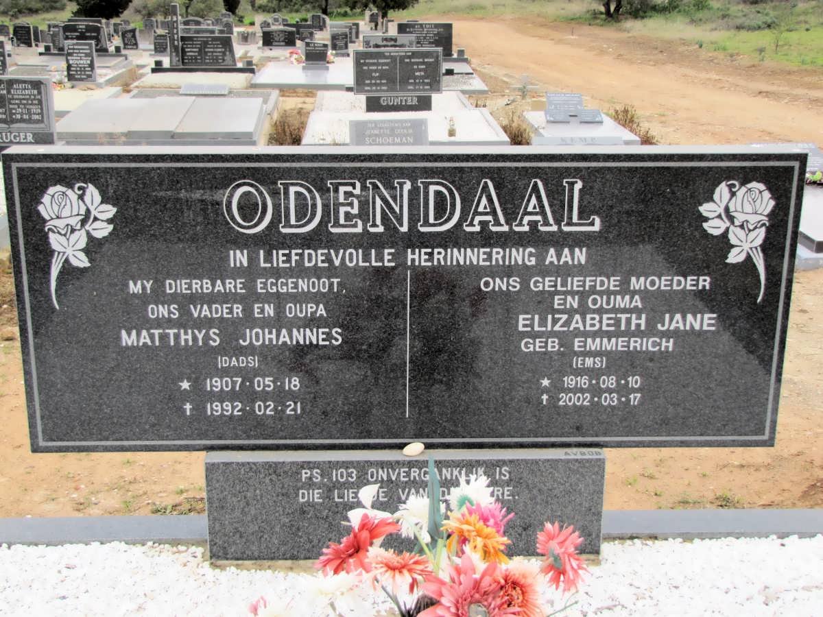 ODENDAAL Matthys Johannes 1907-1992 &amp; Elizabeth Jane EMMERICH 1916-2002