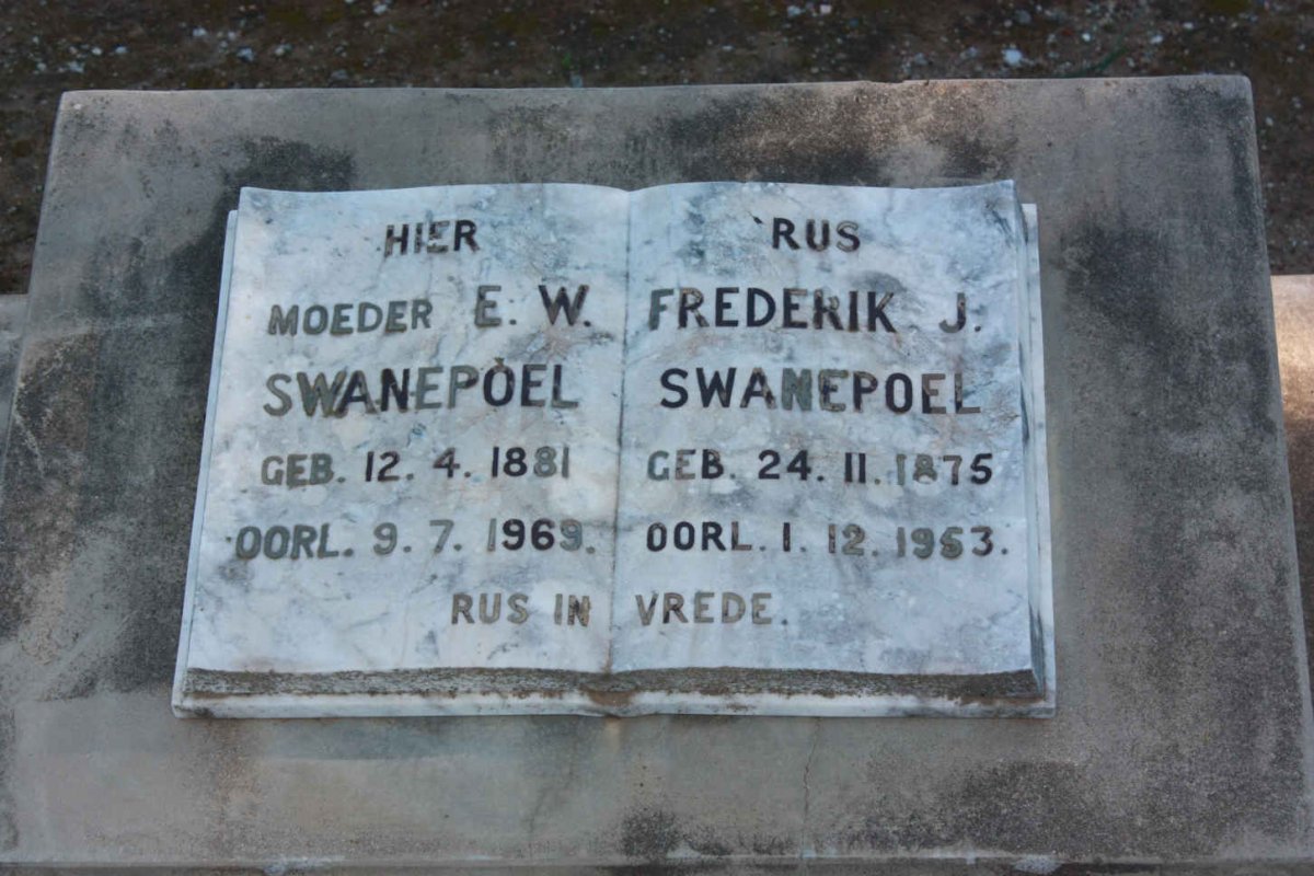 SWANEPOEL Frederik J. 1875-1953 &amp; E.W. 1881-1969