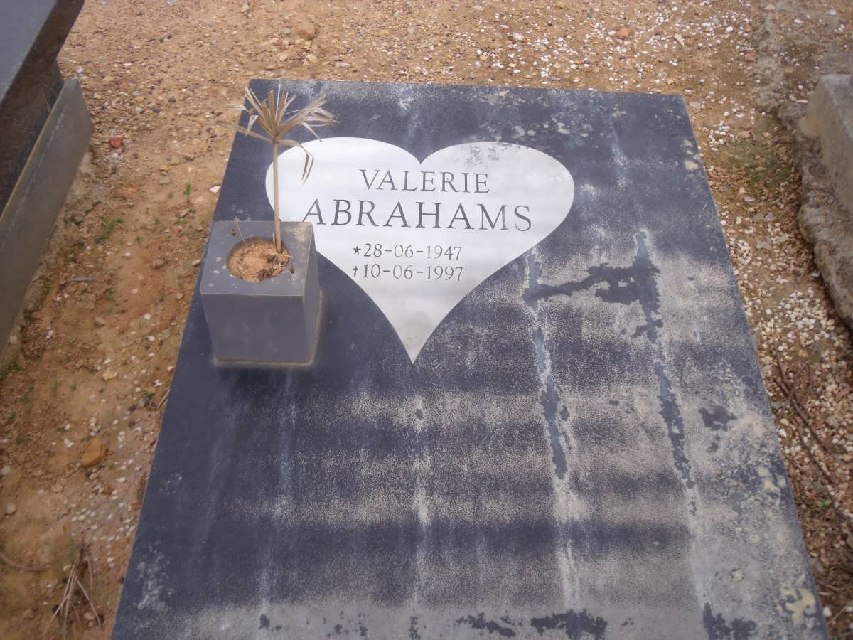 ABRAHAMS Valerie 1947-1997