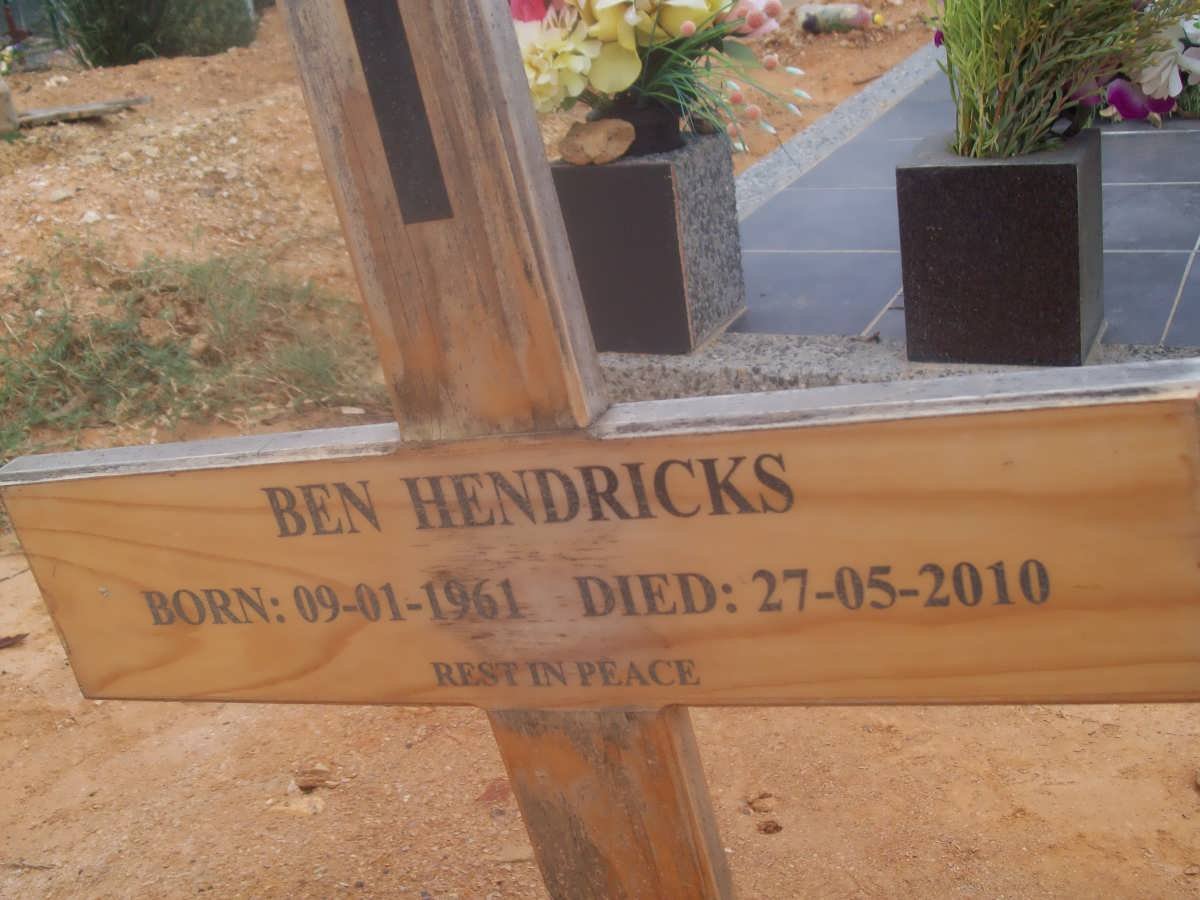 HENDRICKS Ben 1961-2010