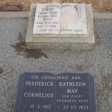 HUNT Edward 1900-1968 :: HUNT  Frederick Cornelius 1912-1977 &amp; Kathleen May formerly HUNT nee PYOTT 1923-1989
