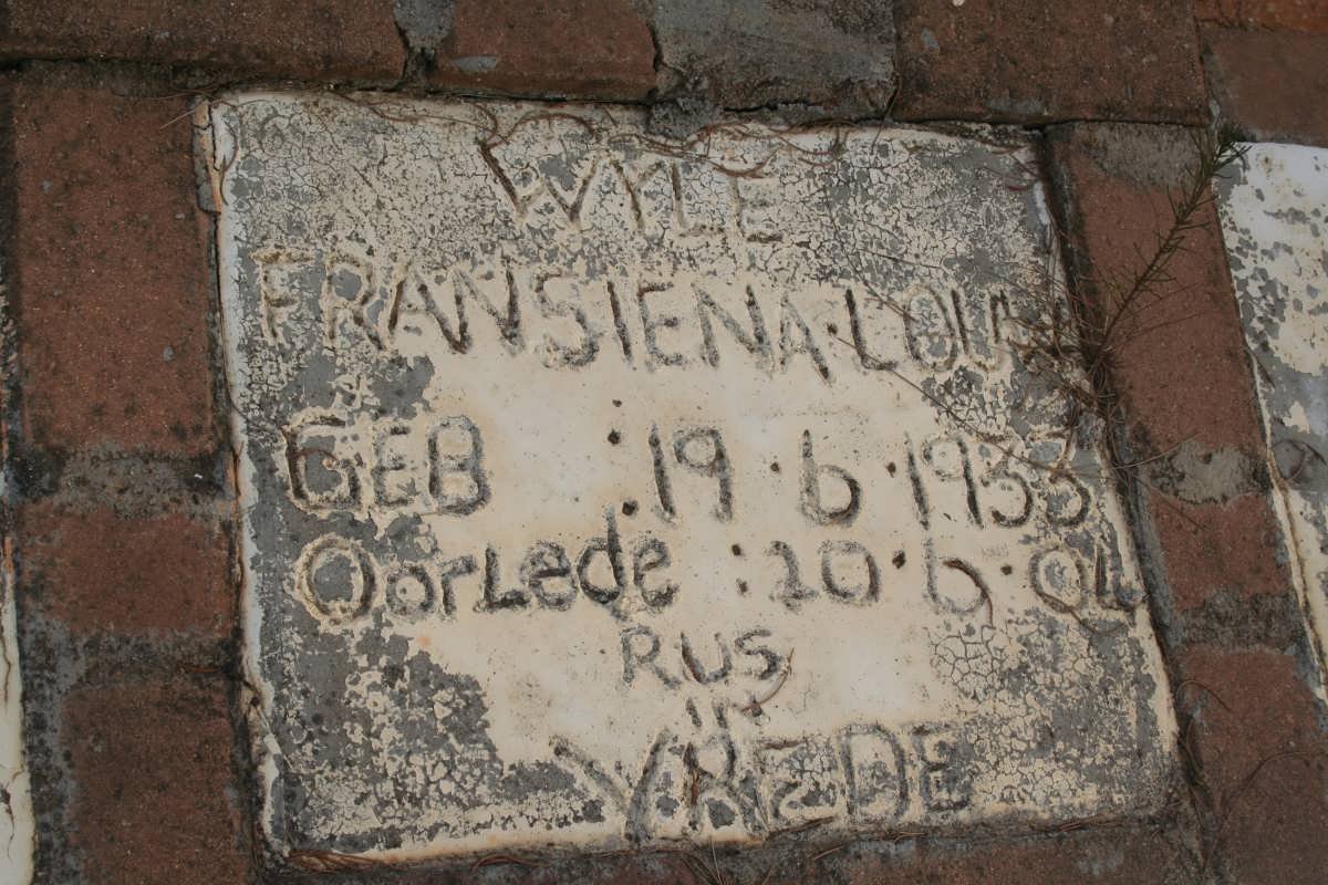 LOUW Fransiena 1933-2004