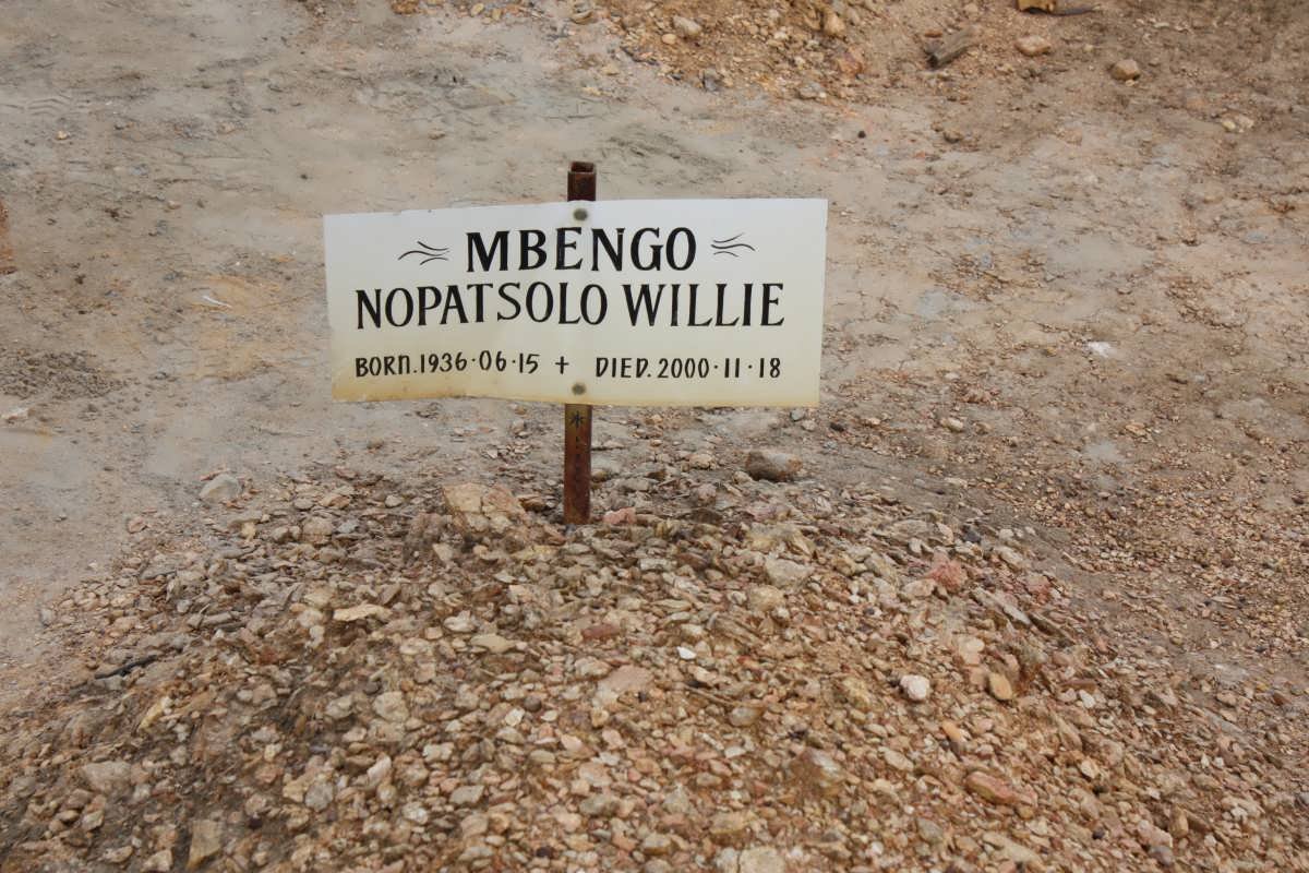 MBENGO Nopatsolo Willie 1936-2000