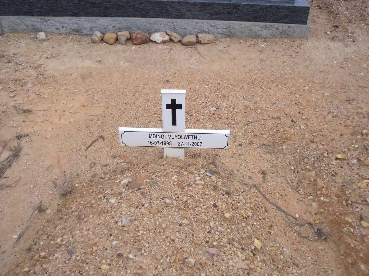MDINGI Vuyolwethu 1995-2007