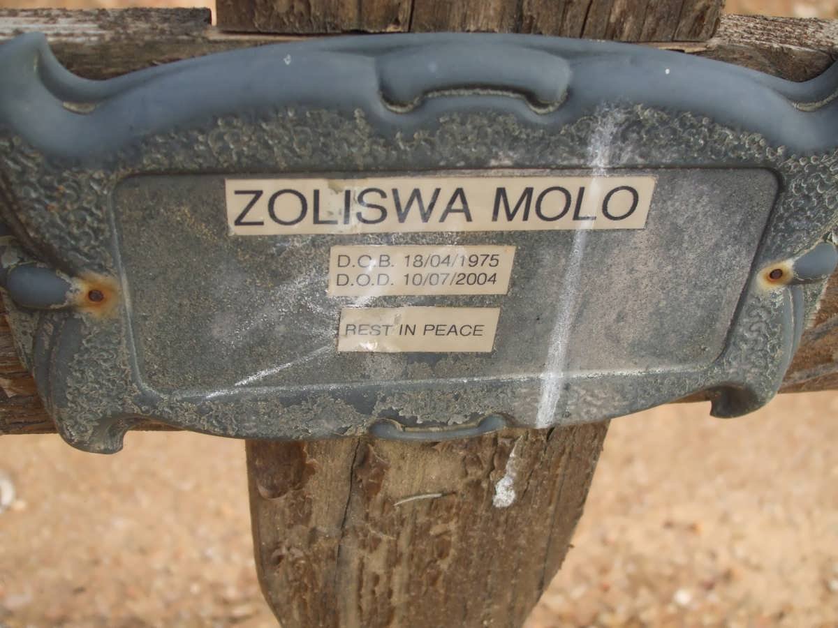 MOLO Zoliswa 1975-2004