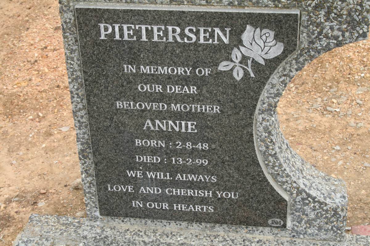 PIETERSEN Annie 1948-1999