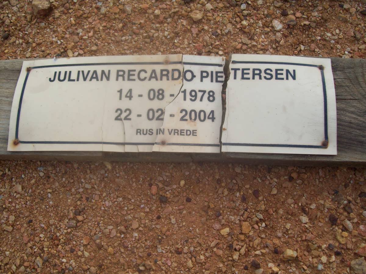 PIETERSEN Julivan Recardo 1978-2004