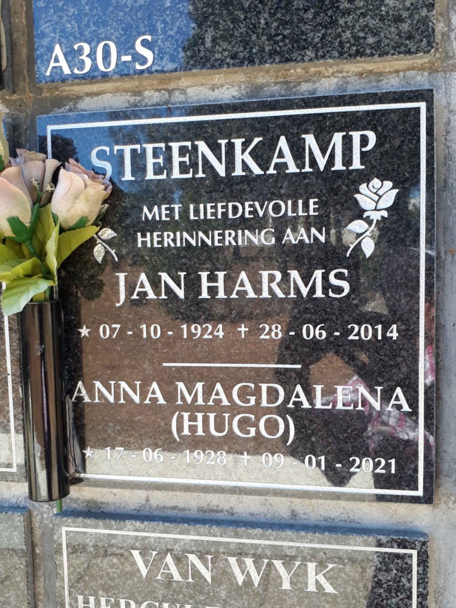 STEENKAMP Jan Harms 1924-2014 &amp; Anna Magdalena HUGO 1928-2021