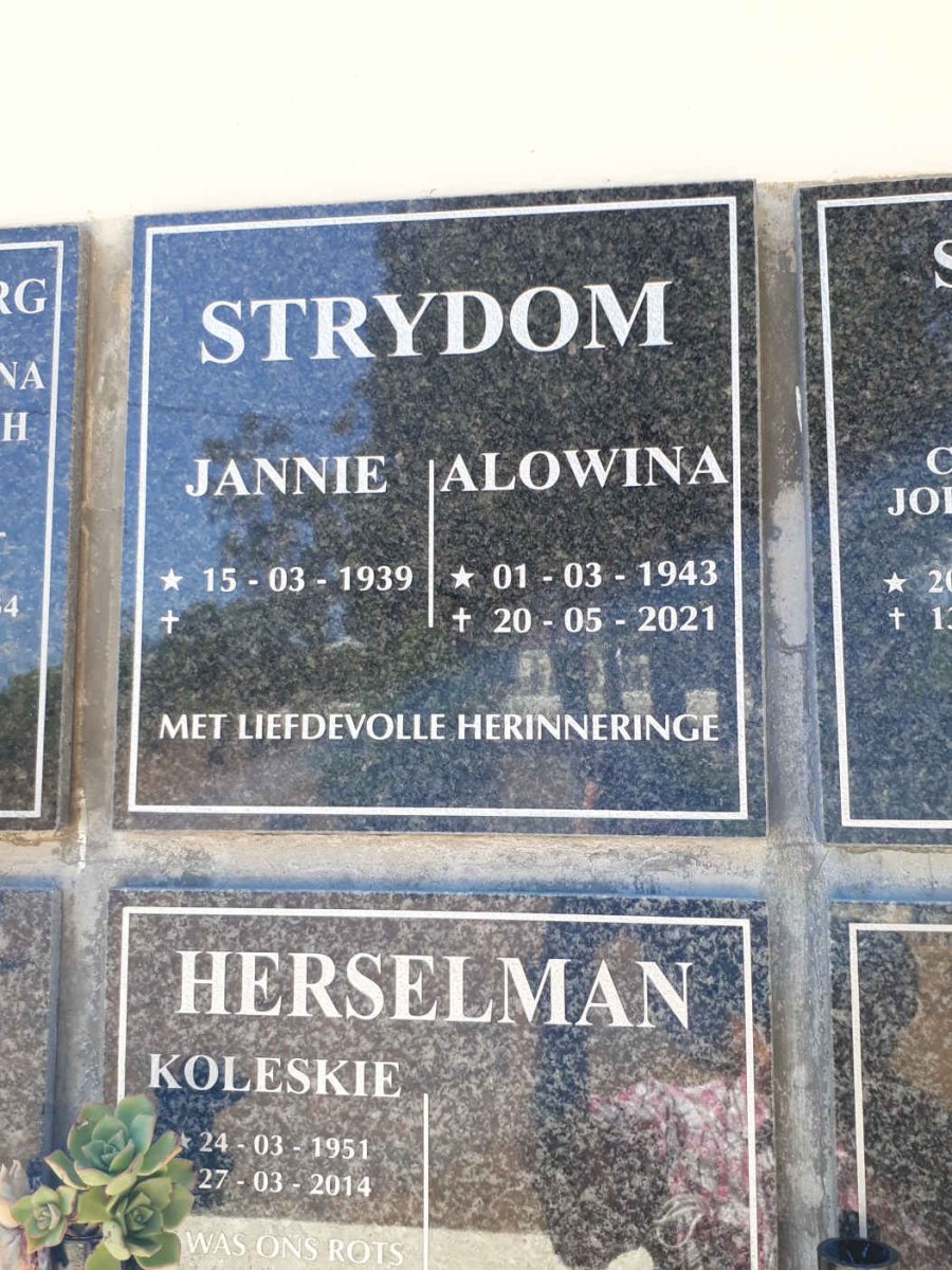 STRYDOM Jannie 1939- &amp; Alowina 1943-2021