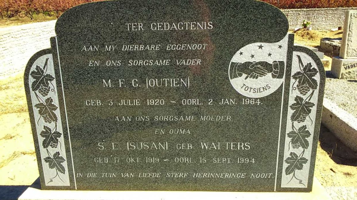 ROUX M.F.G., le 1920-1964 &amp; S.E. WALTERS 1919-1994