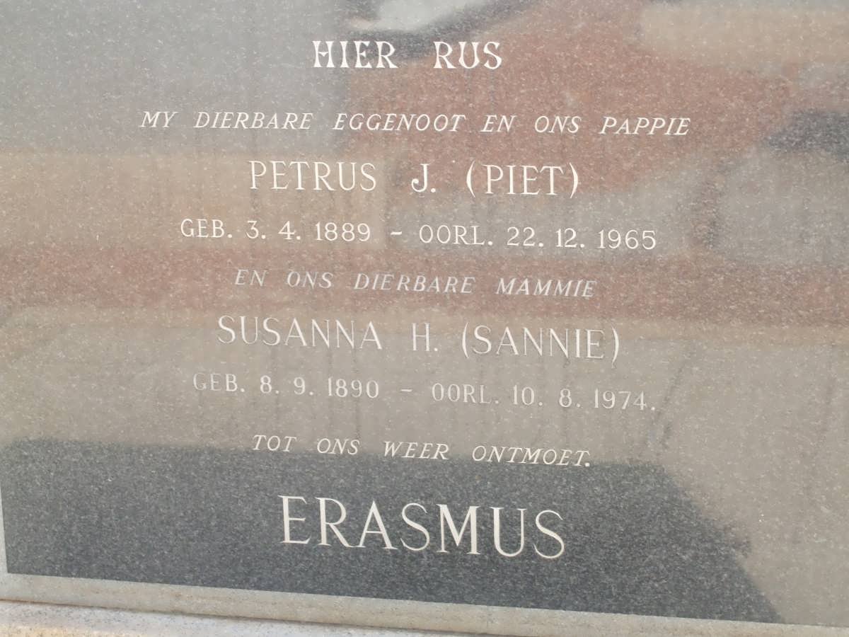 ERASMUS Petrus J. 1889-1965 &amp; Susanna H. 1890-1974