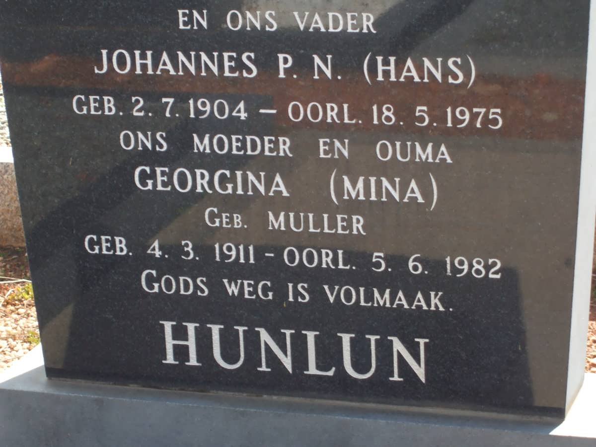 HUNLUN Johannes P.N. 1904-1975 &amp; Georgina MULLER 1911-1982