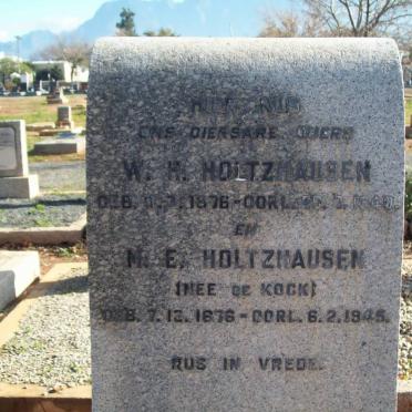 HOLTZHAUSEN W.H. 1876-1940 &amp; M.E. DE KOCK 1876-1945