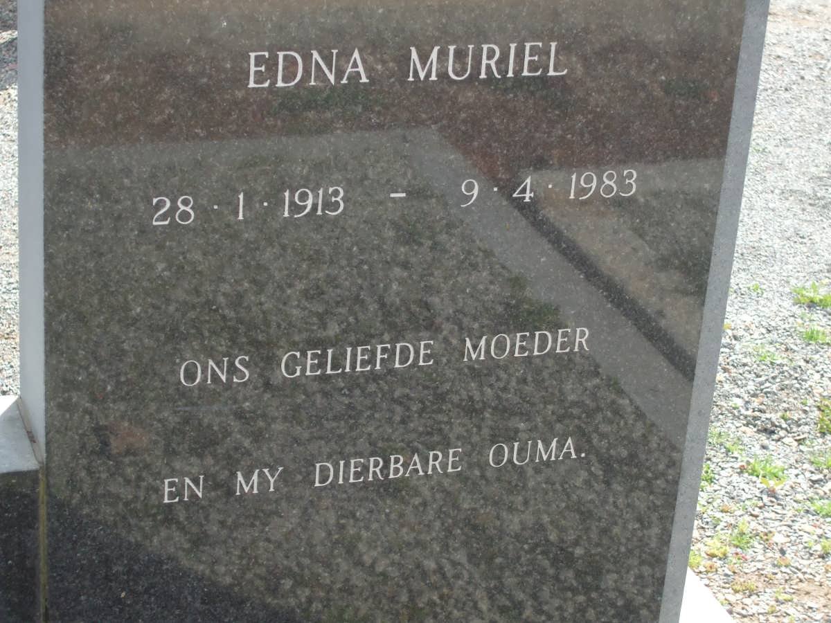 MOLLER Petrus Jacobus 1918-1953 &amp; Edna Muriel 1913-1983 :: MOLLER Deon Petrus 1947-1953