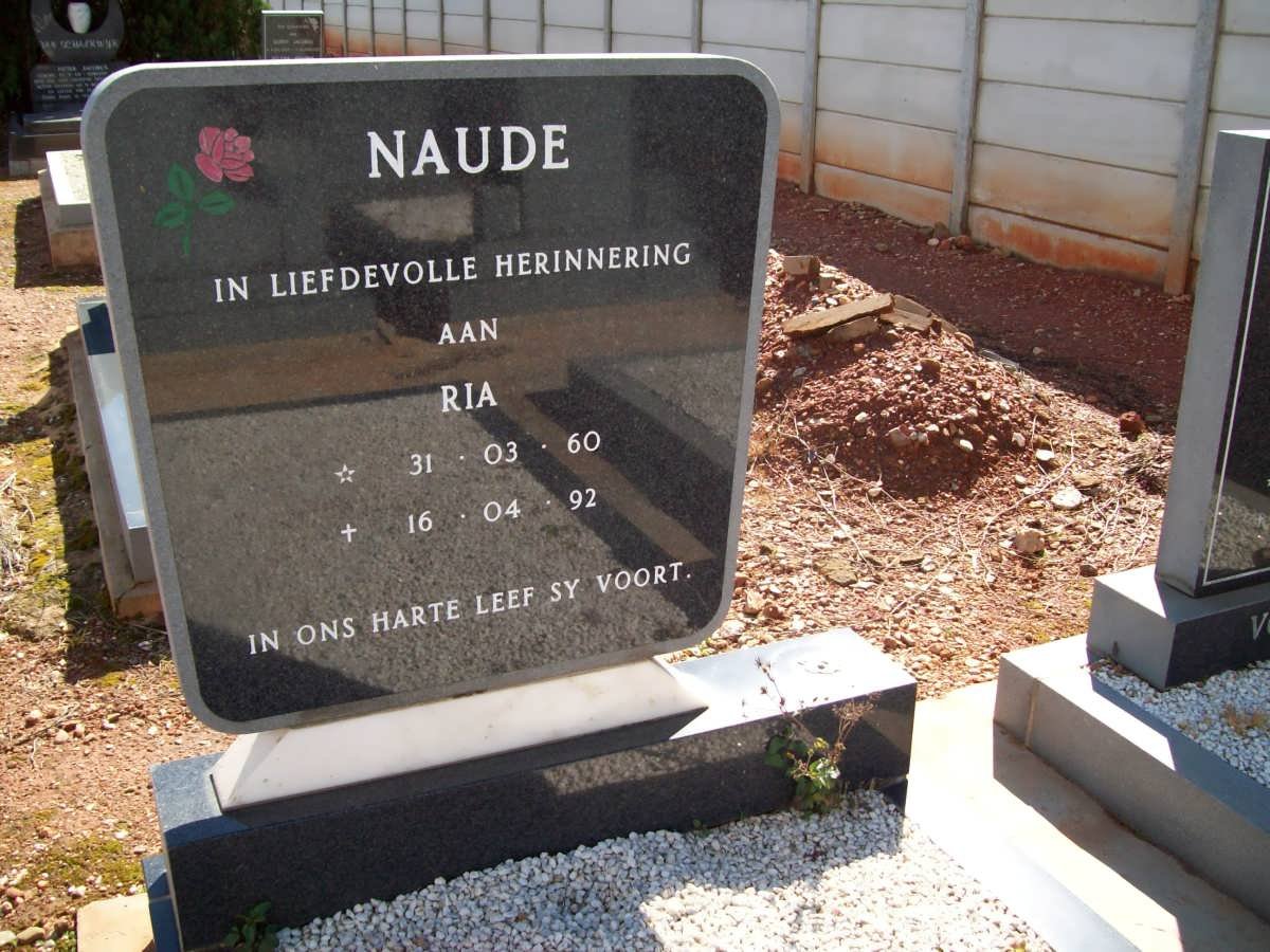 NAUDE Ria 1960-1992