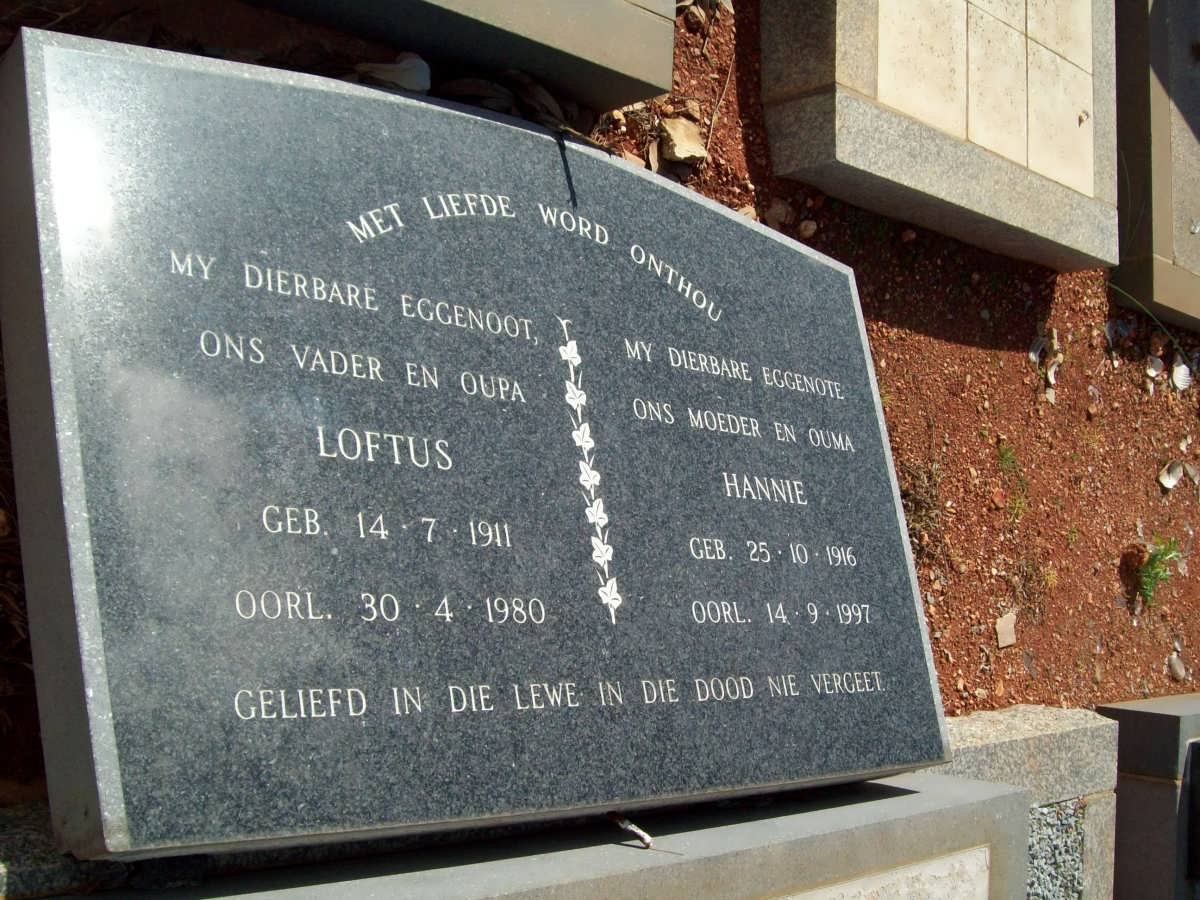 RIEKERT Loftus 1911-1980 &amp; Hannie 1916-1997
