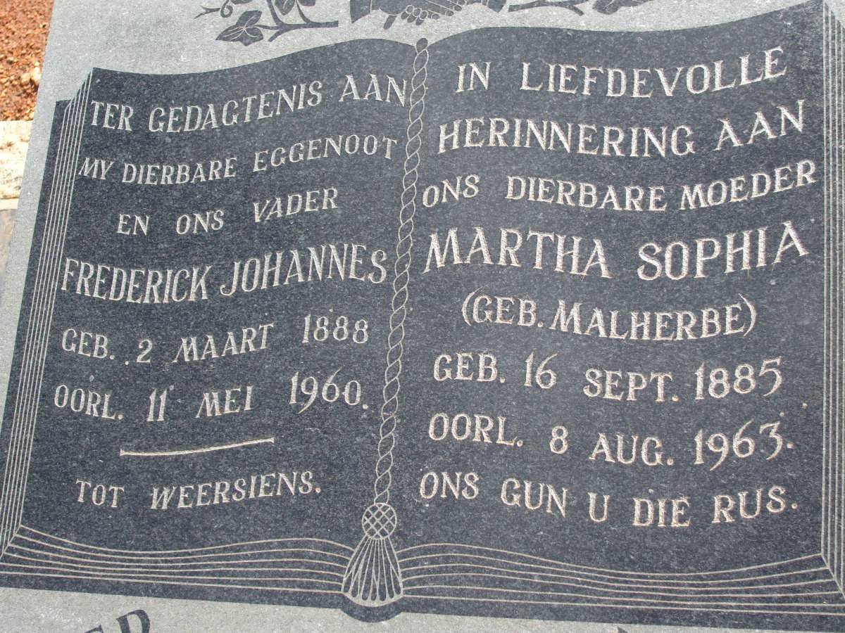 ? Frederick Johannes 1888-1960 &amp; Martha Sophia MALHERBE 1885-1963