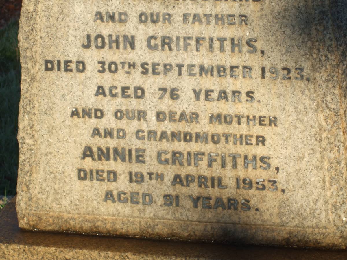 GRIFFITHS John -1923 &amp; Annie -1953