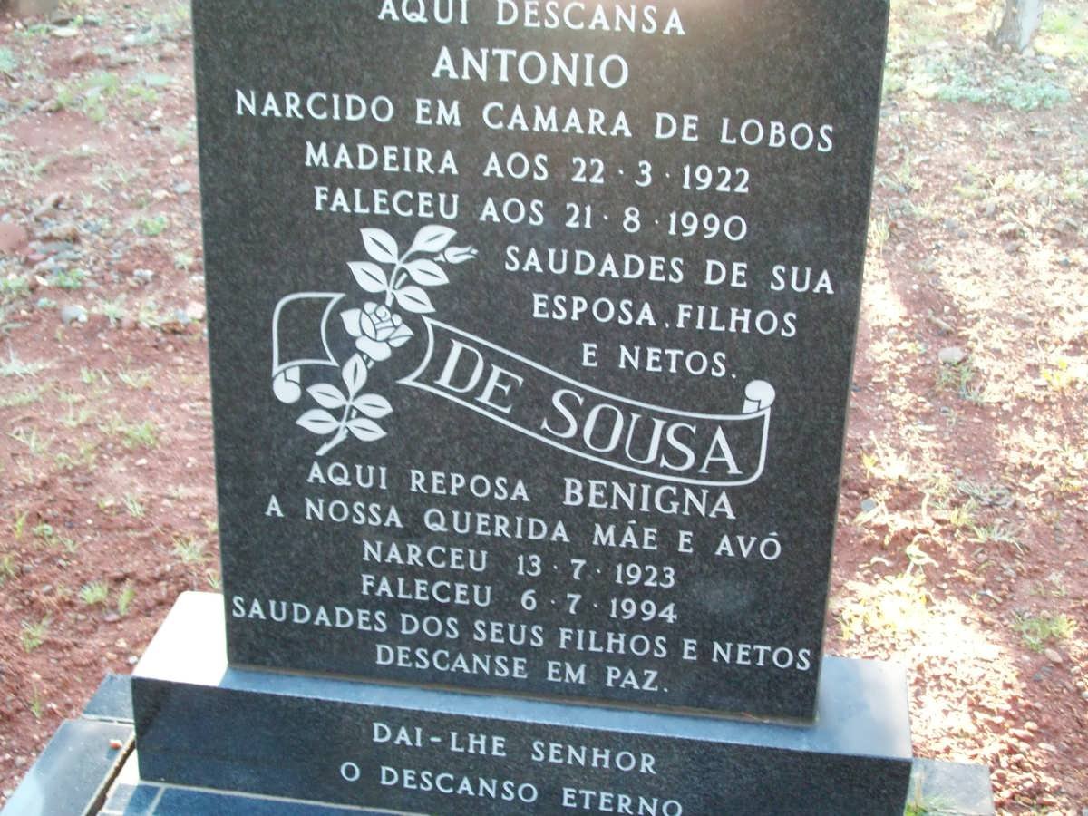 SOUSA Antonio, de 1922-1990 &amp; Benigna 1923-1994
