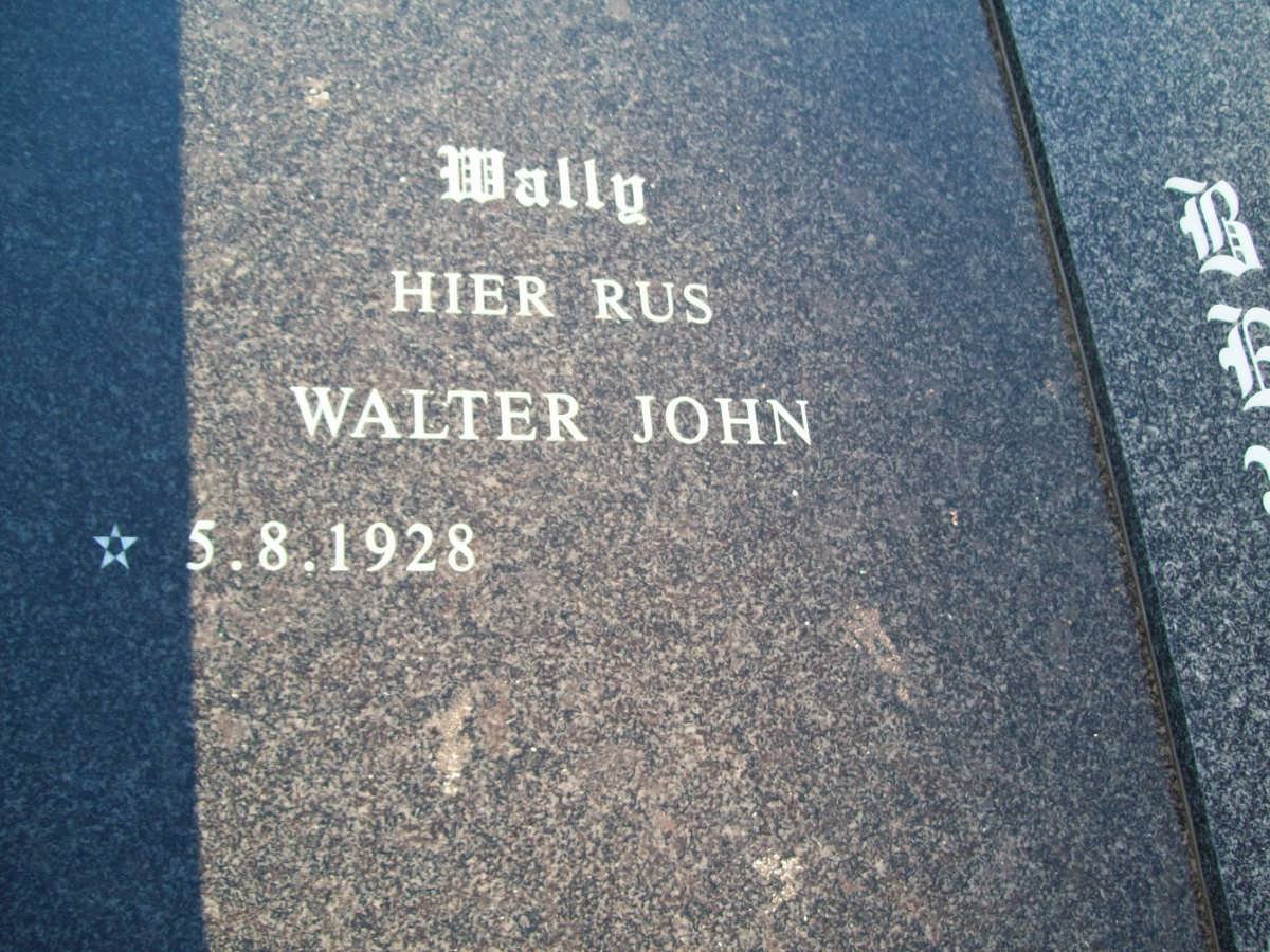 BEUKES Walter John 1928- &amp; Johanna Fredricka van Druten nee WINDELL 1922-2006