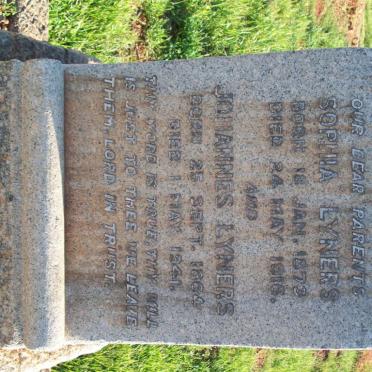 Western Cape, WORCESTER, De Wet Street Cemetery, Gate 7, Verenigde Gereformeerde Kerk