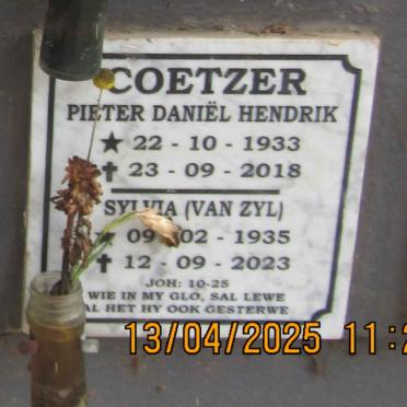 COETZER Pieter Daniel Hendrik 1933-2018 & Sylvia VAN ZYL 1935-2023