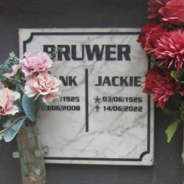 BRUWER Frank 1925-2008 & Jackie 1926-2022