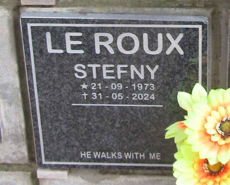 ROUX Stefny, le 1973-2024