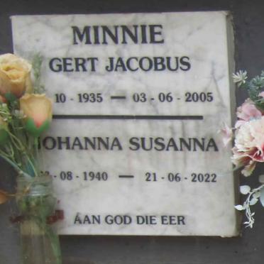MINNIE Gert Jacobus 1935-2005 & Johanna Susanna 1940-2022