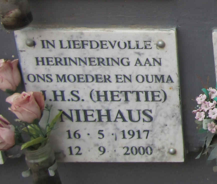 NIEHAUS J.H.S. 1917-2000