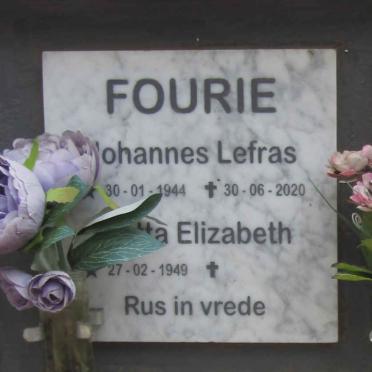 FOURIE Johannes Lefras 1944-2020 & Aletta Elizabeth 1949-