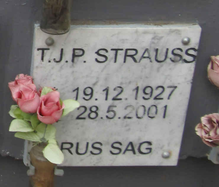 STRAUSS T.J.P. 1927-2001