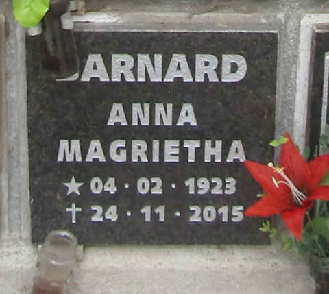 BARNARD Anna Magrietha 1923-2015