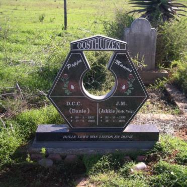 OOSTHUIZEN D.C.C. 1927-2000 &amp; J.M. VOIGT 1933-2001