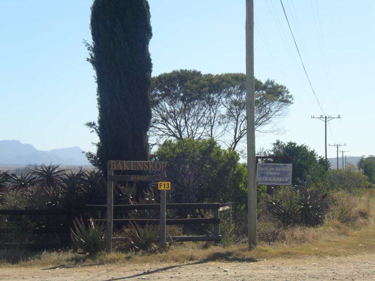 2. Entrance to the farm Bakenskop, Riversdal