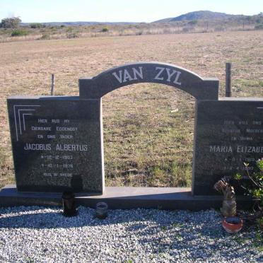 Western Cape, RIVERSDALE district, Albertinia, Buffelsfontein 432, Ryksdalerplaas, farm cemetery_3
