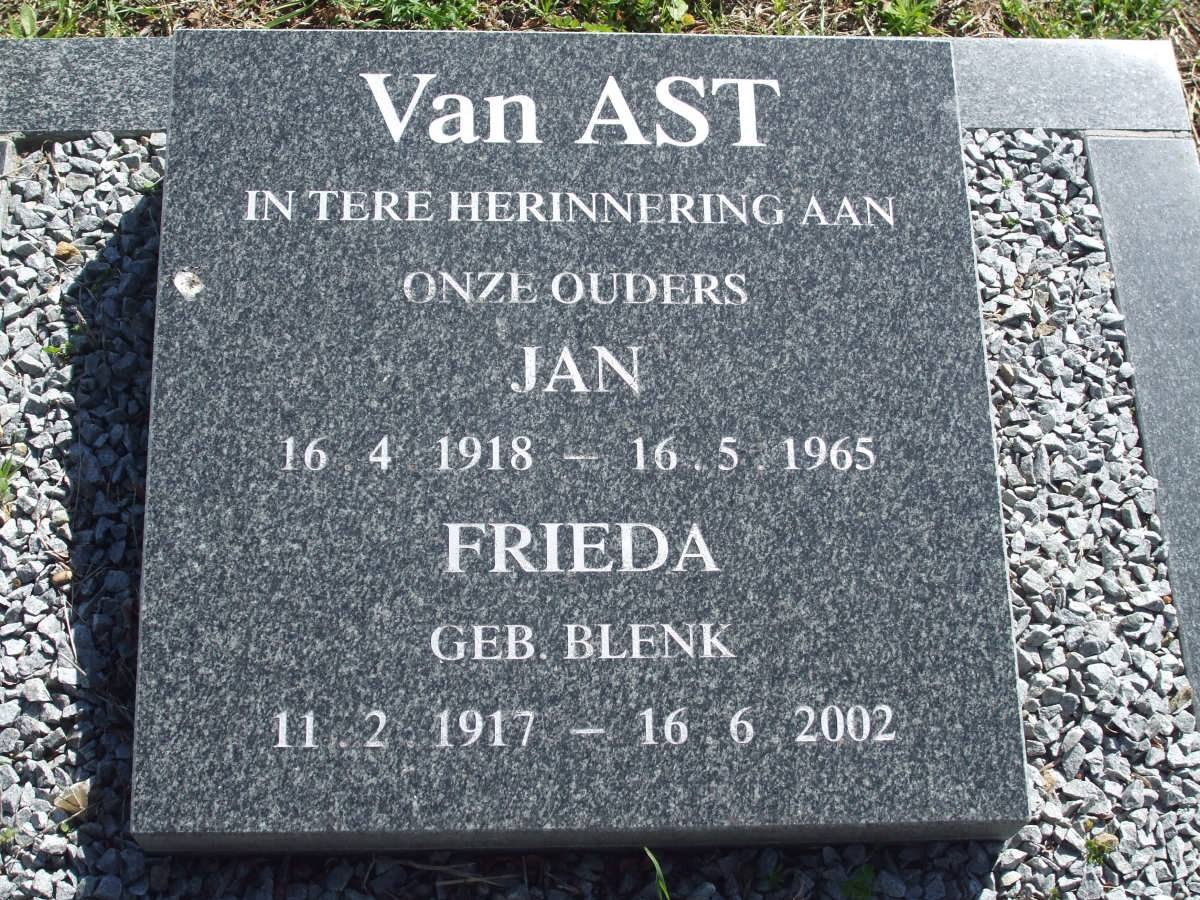 AST Jan, van 1918-1965 &amp; Freda BLENK 1917-2002