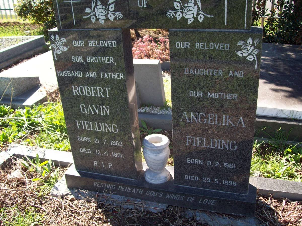 FIELDING Robert Gavin 1963-1991 &amp; Angelika 1961-1999