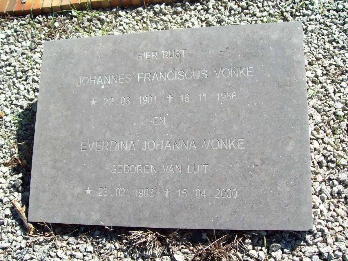 VONKE Johannes Franciscus 1901-1956 &amp; Everdina Johanna VAN LUIT 1903-2000