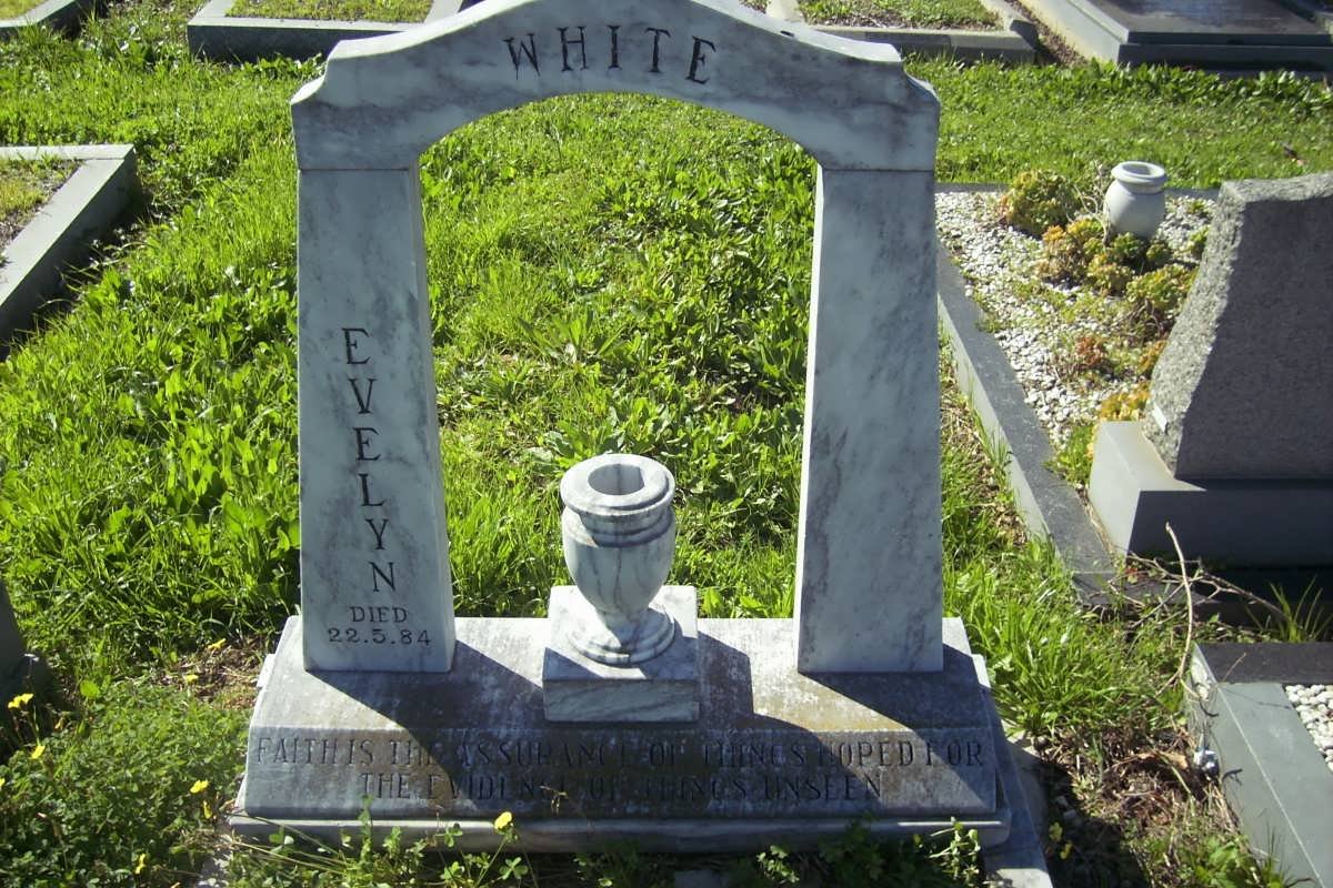 WHITE Evelyn -1984